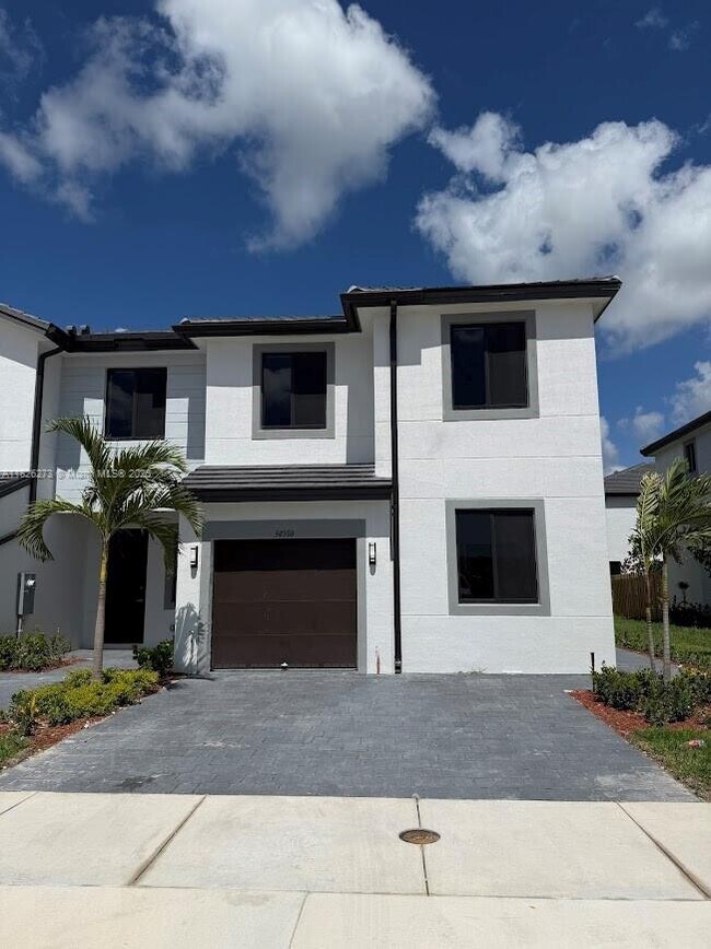 Building Photo - 34500 SW 190th Ave
