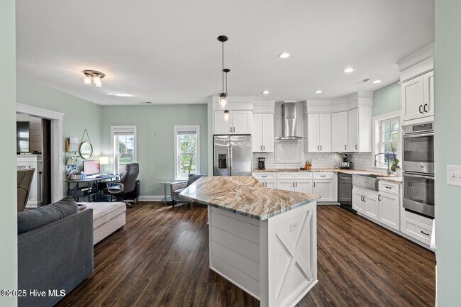 Building Photo - 258 Pearson Cir