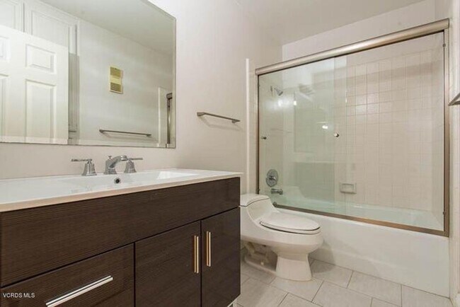 Building Photo - Marina del Rey Resort Style Living