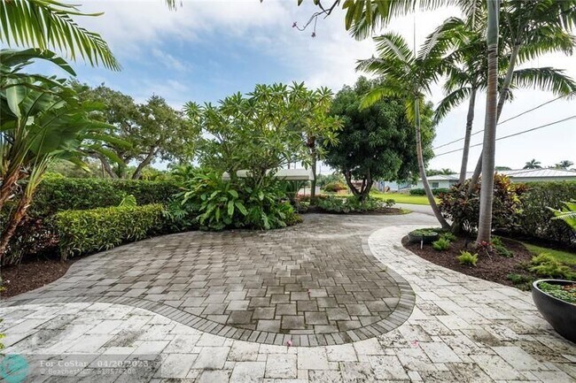 Building Photo - 2707 Coral Shores Dr