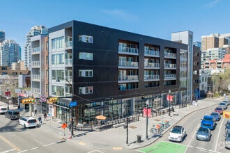 Building Photo - The Fifth