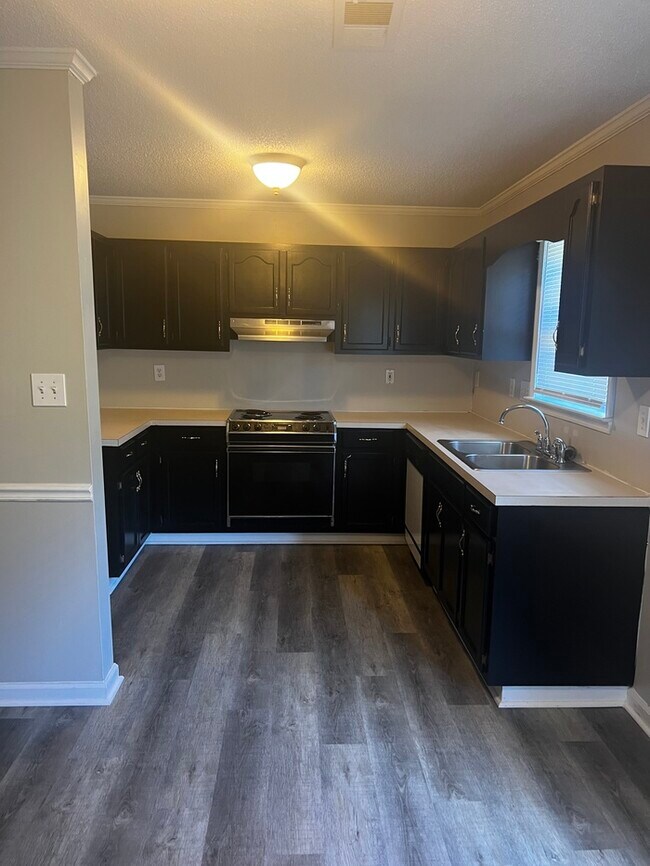Building Photo - 4129 Woodbury Terrace