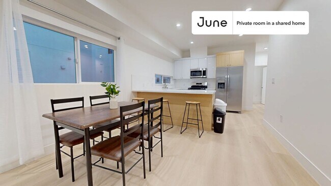 Foto del edificio - Room in Shared 5 bed/4 bath home