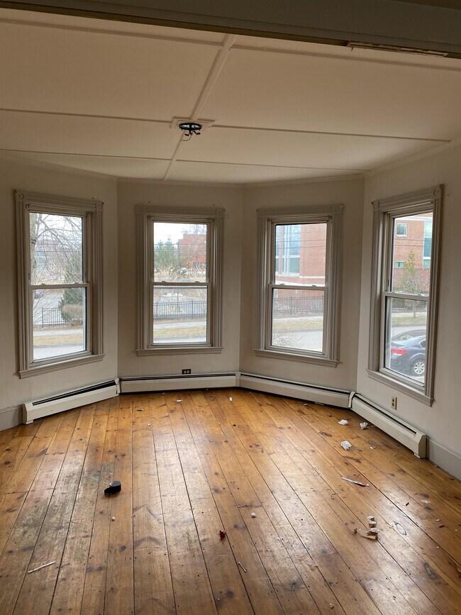 Building Photo - 49 Falmouth St