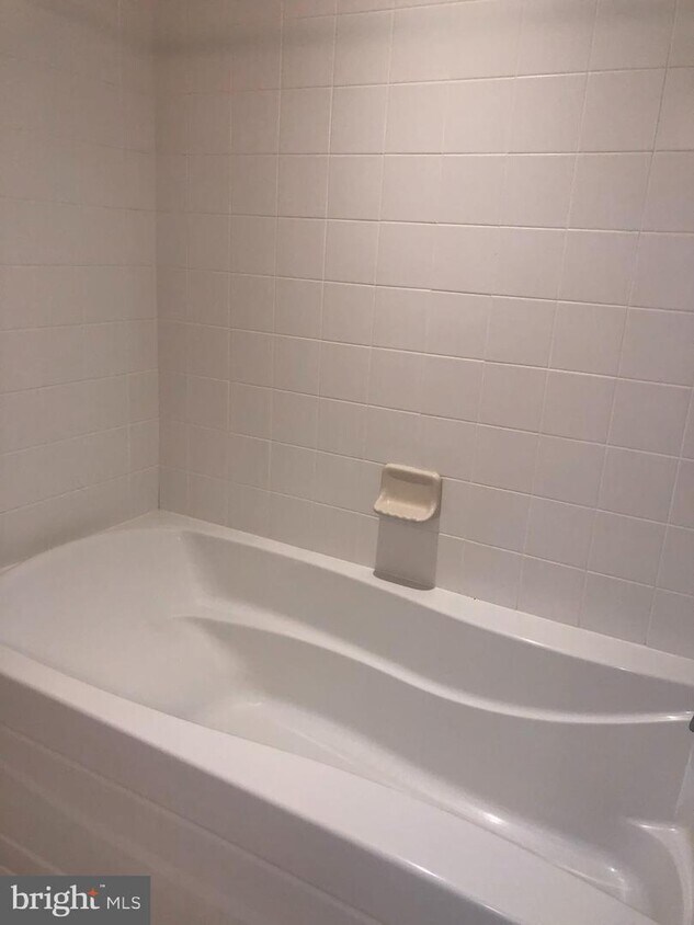 5 Park Pl Unit 722, Annapolis, MD 21401 Condo for Rent in Annapolis