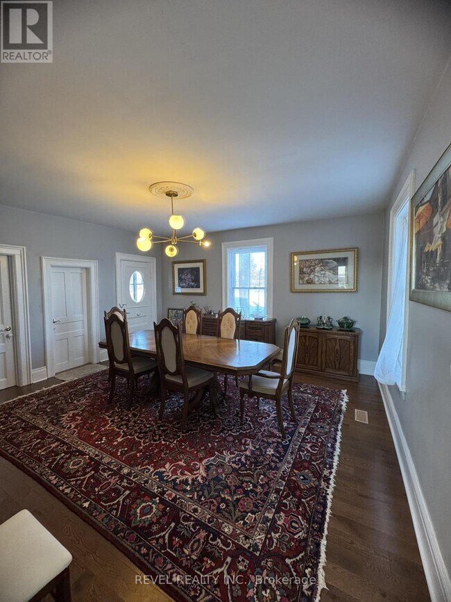 Photo du bâtiment - 1804 Sturgeon Rd