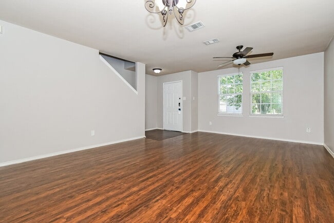 Building Photo - 309 Coneflower Dr