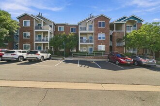 Building Photo - 2662 S Cathay Way