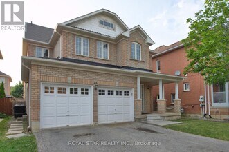 Building Photo - 15 Masters Green Crescent