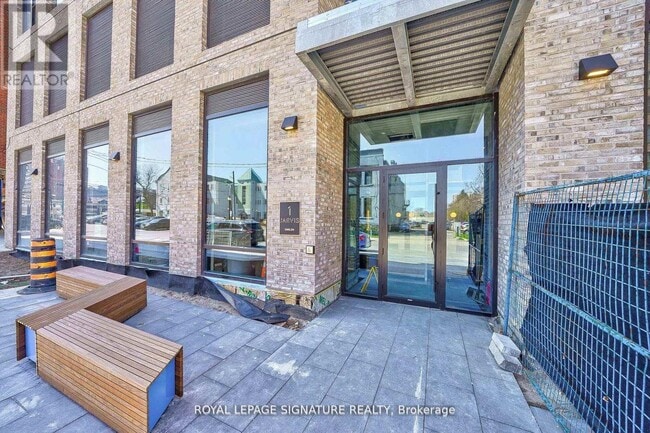 Photo du bâtiment - 1 Jarvis St