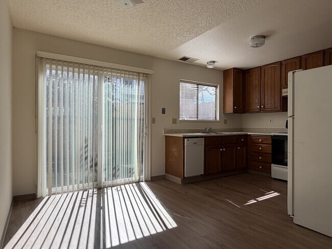 Foto del edificio - 2214 Myrtle Avenue