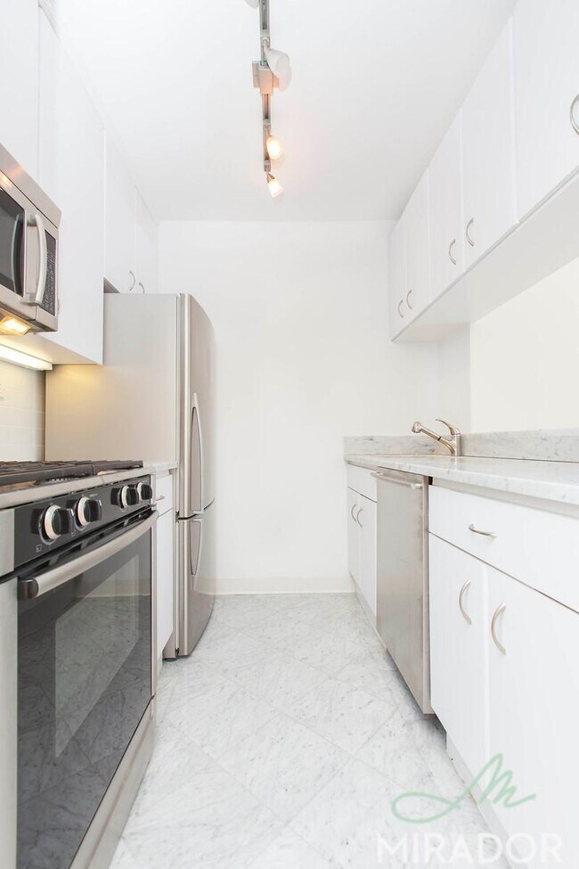 Foto del edificio - 1 bedroom in New York NY 10023