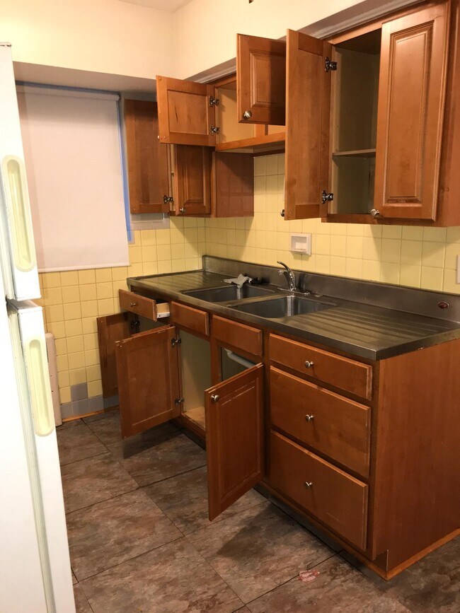 Foto del edificio - 1519 Ambrose Ave