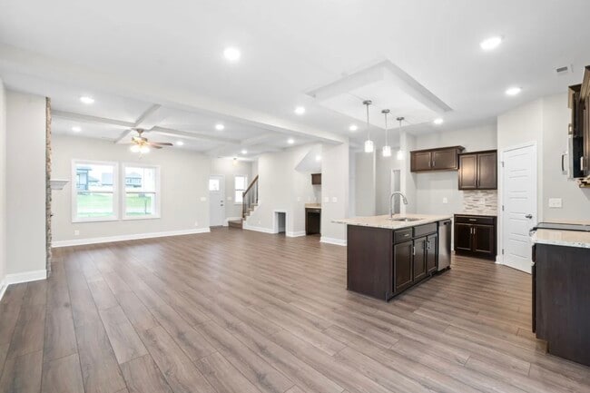 Building Photo - 2417 Bucklin Dr