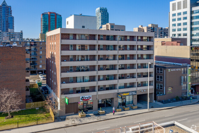 Building Photo - Sutton Place