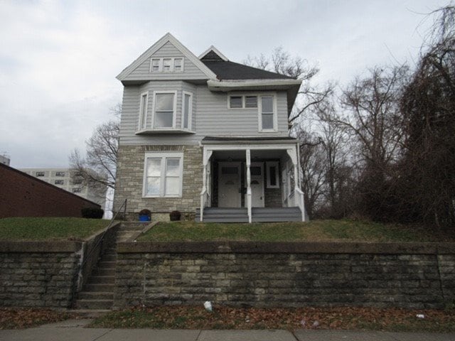 Building Photo - 2631 Victory Pkwy