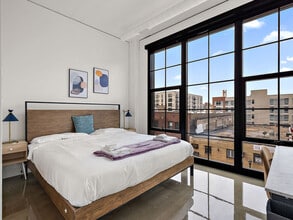 Building Photo - 608 N 3rd Ave