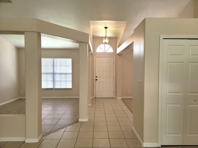 Foto del edificio - 3438 SW San Benito St