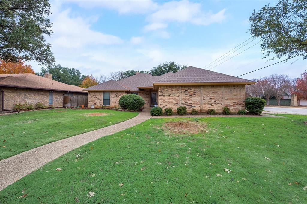 Photo - 7825 Silveridge Dr-