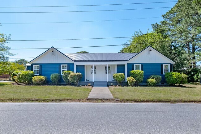 Foto del edificio - 7147 Midfield St