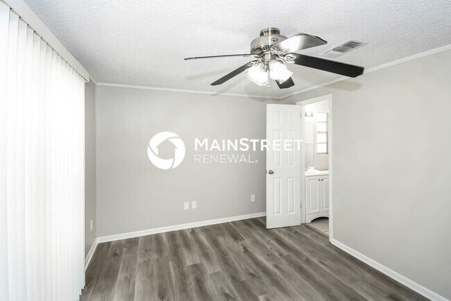 Foto del edificio - 3 Bedroom Pet-Friendly Home in JACKSONVILLE, FL with Main Street Renewal