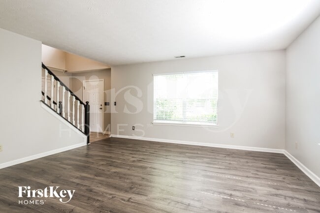 Building Photo - 3360 Yorkshire Dr