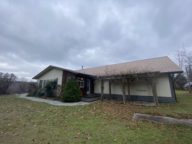 Building Photo - 2680 Nanoose Station Rd