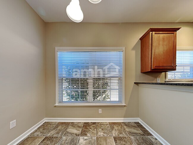Building Photo - 3904 Bismarck Court