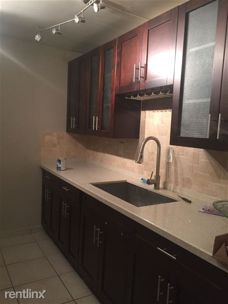 Primary Photo - 7101 Miami Lakes Dr