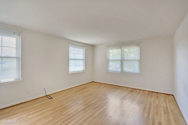 Foto del edificio - 2 br, 1.5 bath House - 2428 Arlington Blvd...