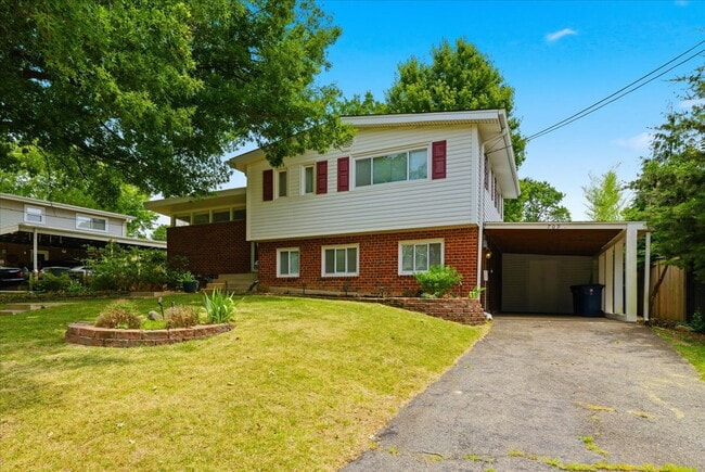 Photo - Charming Split-Level Home in the Heart of Alexandria