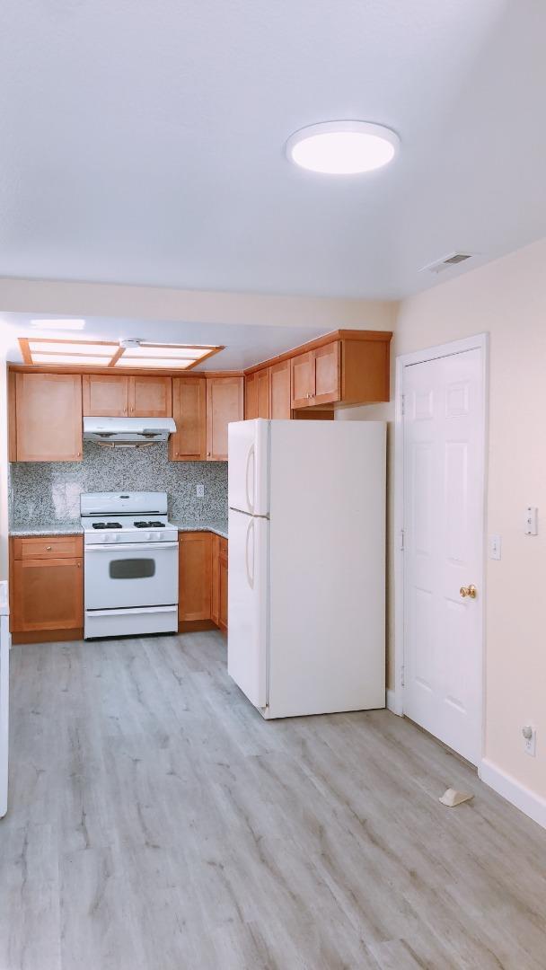 Building Photo - 649 Dadis Way