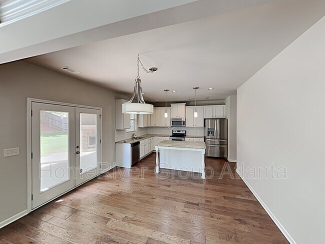 Building Photo - 7501 Silk Tree Pointe