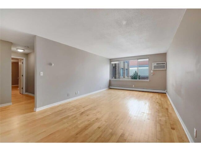 Building Photo - 1770 Bryant Ave S