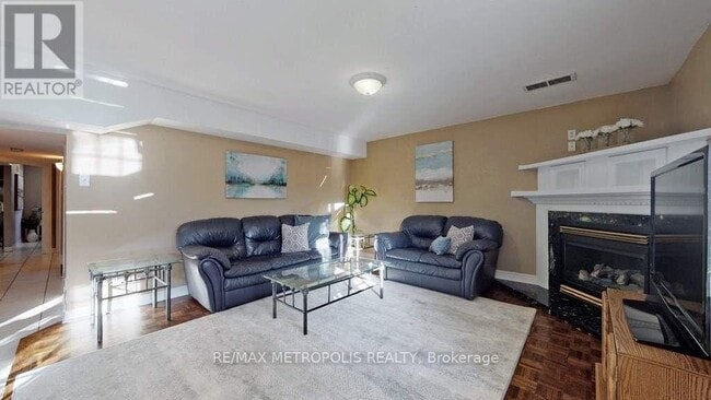 Photo du bâtiment - 1800 Holbrook Ct