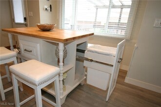 Building Photo - 1271 Bonnie Ln