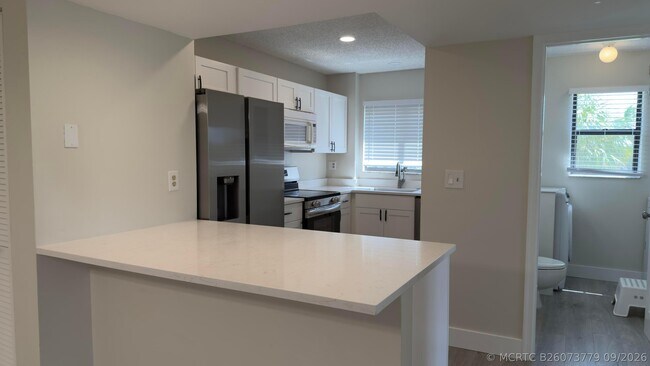 Building Photo - 160 Bella Vista Ct N