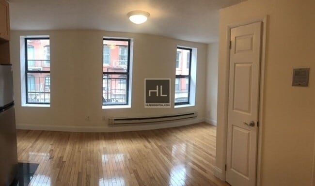 Building Photo - MOTT STREET