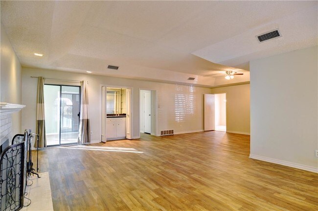 Building Photo - 4087 Hidden View Cir
