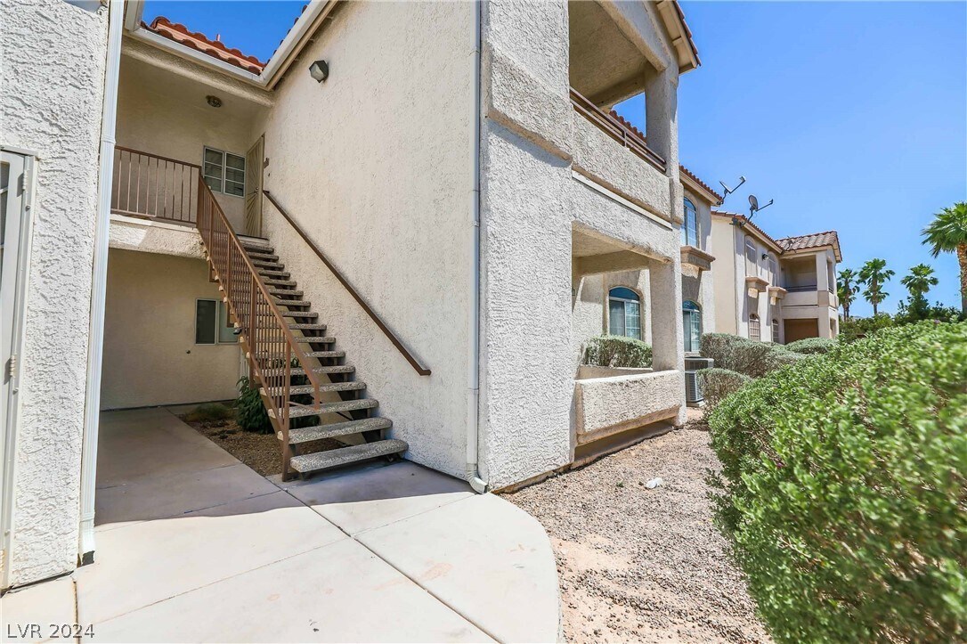 Building Photo - 1405 S Nellis Blvd
