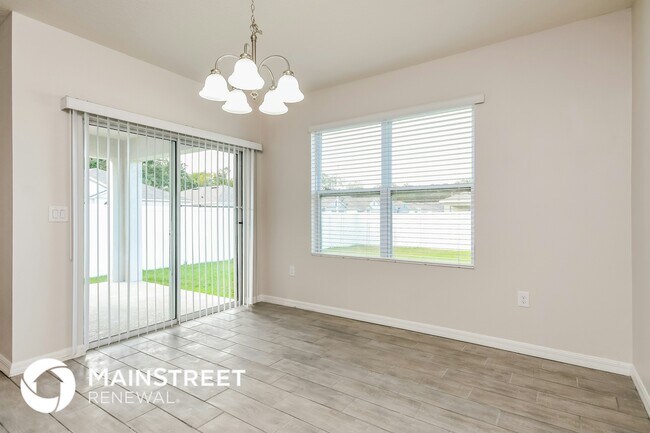 Foto del edificio - 703 Kindred Ln