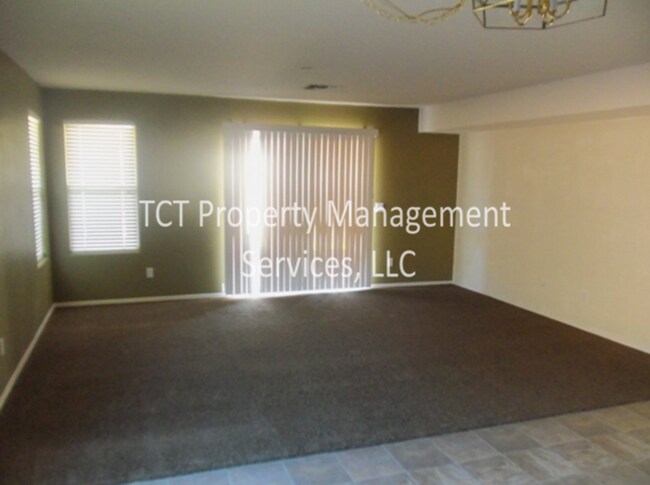 Foto del edificio - 4 bed/2 bath in Centerra