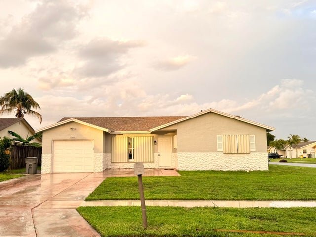 Foto del edificio - 22800 SW 54th Way