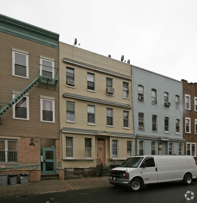 Foto del edificio - 46 Starr Street Apartments