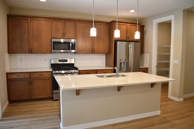 Building Photo - 12313 NE 113th Cir