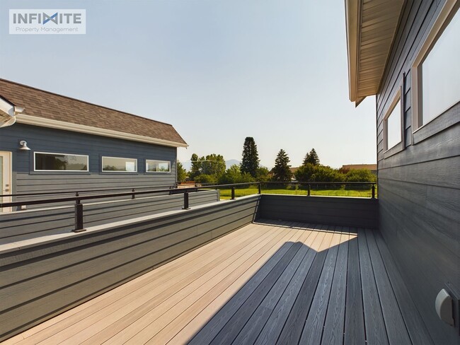 Foto del edificio - Bozeman Stunner!