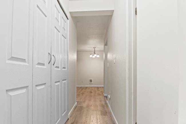 Building Photo - 5300 Harbour Pl