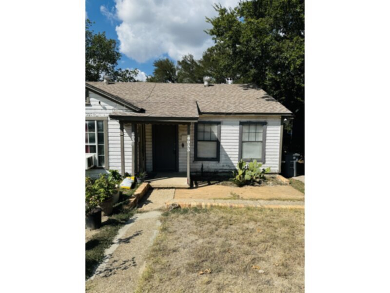 Primary Photo - 1 BEDROOM**** 1 BATH**** DUPLEX*****