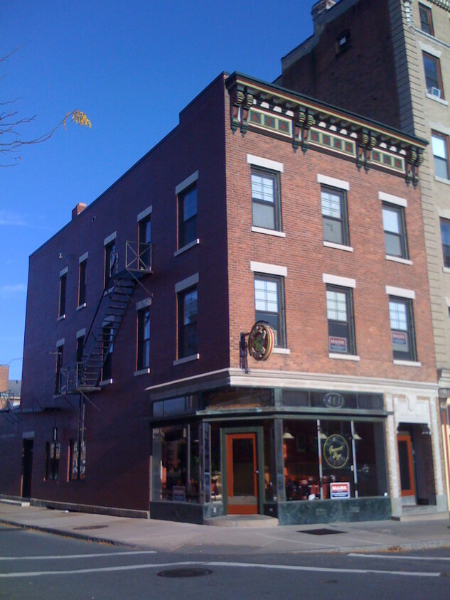 122-124 Jay Street - 122 Jay St