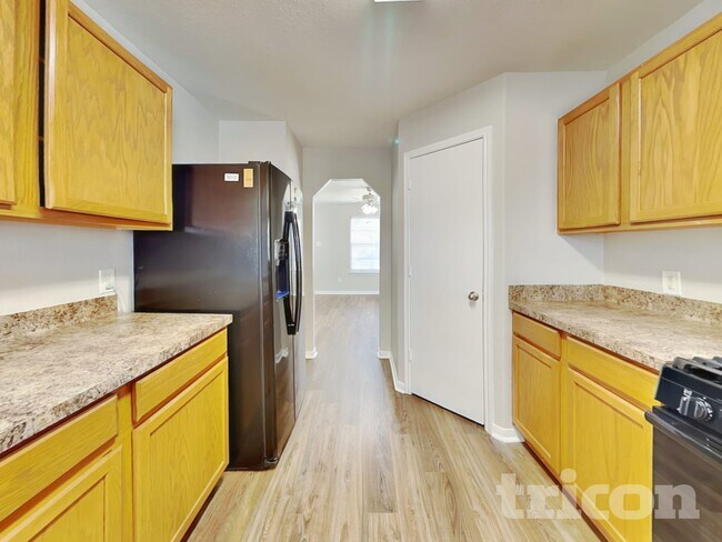Foto del edificio - 8927 Summer Valley Ln